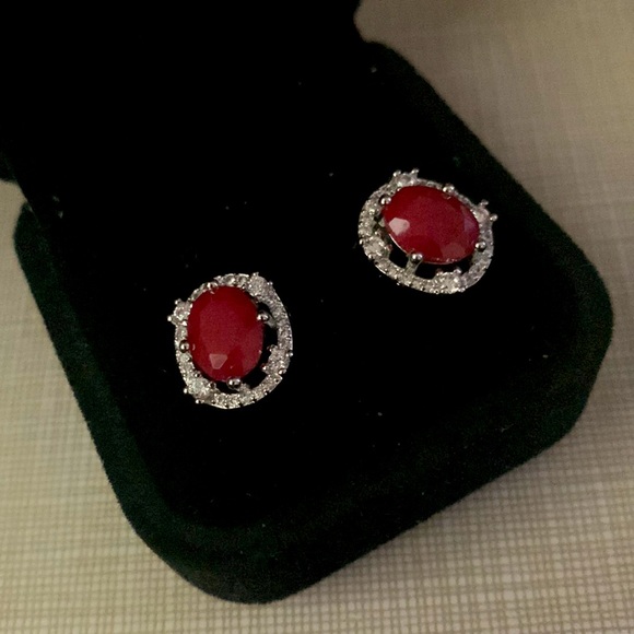 New classy stylish elegant artwork artisan Red Ruby Cz’s SS925 studs earrings - Picture 4 of 11
